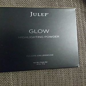 Julep "glow" highlighting powder